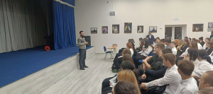 На встрече с религиозным деятелем школьники узнали, как нравственность меняет жизнь человека 