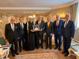 وفد برئاسة معالي وزير التجارة التركي ــ عمر بولات يزور المسجد الجامع بموسكو