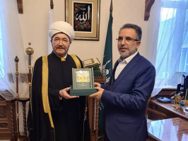 Mufti Sheikh Ravil Gainutdin meets the chairman of the Supreme Islamic Council of Turkey