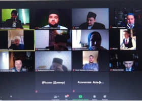 بحضورالدكتورضميرمحي الدينوف، اجتماعٌ موسع لمناقشة تطويرالتعليم الإسلامي