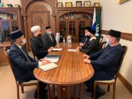 سماحة المفتي يستقبل وفد مسلمي مقاطعة فلاديمير برئاسة الإمام عزت منافيروف