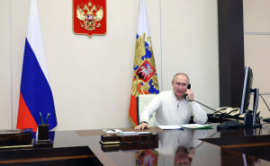 Президент Владимир Путин и Президент  Эбрахим Раиси обсудили актуальную тематику двустороннего сотрудничества в ходе телефонного разговора