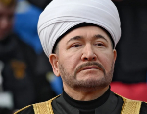 Муфтий Шейх Равиль Гайнутдин молится о спасении Президента Ирана Раиси