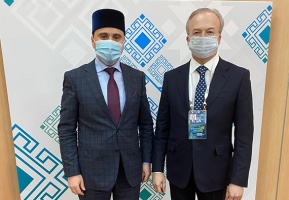 الدكتور عباسوف يلتقي أندريه نازاروف رئيس وزراء جمهورية باشكورتستان