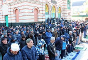 Праздничный намаз по случаю Ураза-Байрама прошел в Саратове