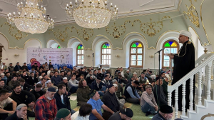 Муфтий Рушан Аббясов провел пятничное богослужение в казанской мечети «Аль-Марджани»
