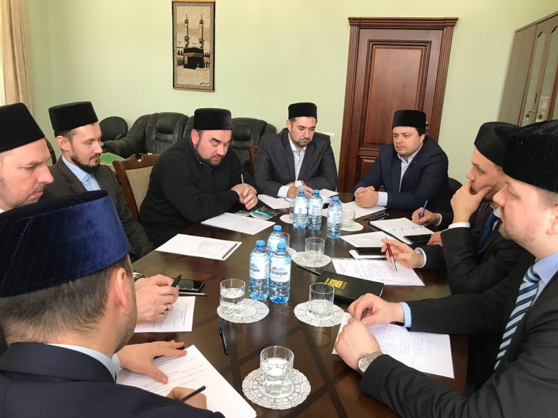   В Мусульманском центре Подольска состоялось заседание Президиума ДУММО          