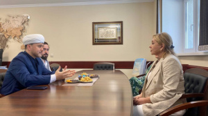 Mufti Rushan Abbyasov met with TV presenter Arina Sharapova