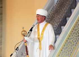 ربع مليون مسلم يؤدون صلاة عيد الأضحى المبارك بموسكو 